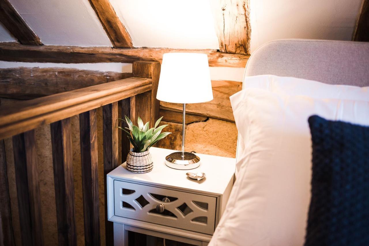 Дом отдыха Taylour House - Edenbridge, Sleeps 10, Historic, Unique Yet Modern *
