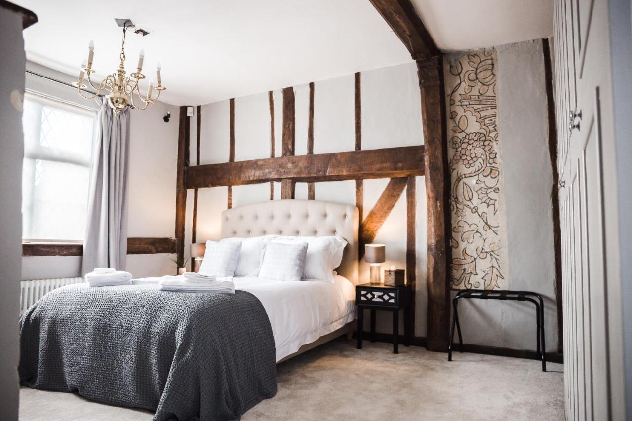 Taylour House - Edenbridge, Sleeps 10, Historic, Unique Yet Modern *